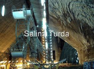 Foto: Intip Kerennya Taman Hiburan Bawah Tanah di Negerinya Drakula Foto: Intip Kerennya Taman Hiburan Bawah Tanah di Negerinya Drakula