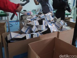 Polda Metro Gerebek Pabrik Masker Ilegal di Jakut, 10 Pekerja Diamankan