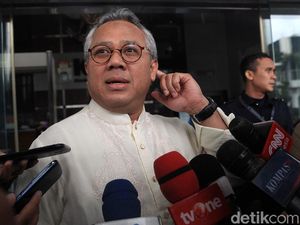 Ketua KPU Gugat ke MK, Prof UI: Harusnya Vonis DKPP Bisa Dikoreksi PTUN Ketua KPU Gugat ke MK, Prof UI: Harusnya Vonis DKPP Bisa Dikoreksi PTUN
