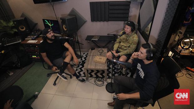 Mencari Payung Hukum Podcast di Indonesia