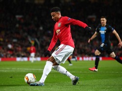 Tendangan ke Langit ala Jesse Lingard