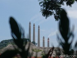 Pemerintah Masih Setengah Hati Pensiunkan PLTU