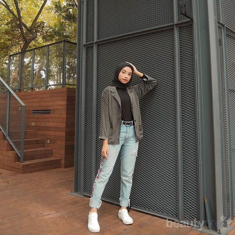 Inspirasi OOTD Hijab Fashion Kece dan Trendy untuk Kamu Berangkat Ke Kampus