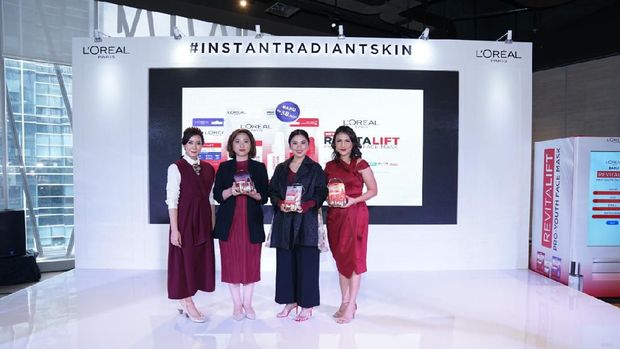 Para pengisi acara Peluncuran L’Oréal Paris Pro Youth Face Mask