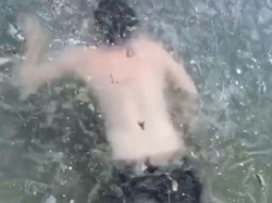 Bintang TikTok Hampir Tewas Saat Rekam Video