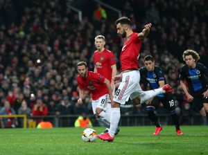 Fernandes dan Ighalo Bikin MU Jadi Pesaing Chelsea Kejar Empat Besar