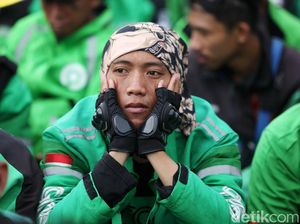 Imbas Kerja dari Rumah, Orderan Ojek dan Taksi Online Turun