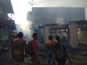 Kebakaran Hebat di Permukiman Eks Lokalisasi Jambi, 17 Rumah Terbakar