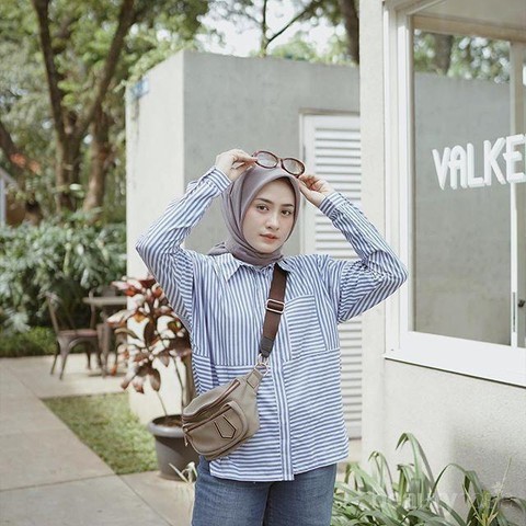 Inspirasi OOTD Hijab Fashion Kece dan Trendy untuk Kamu Berangkat Ke Kampus