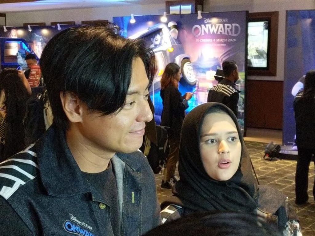 Cut Meyriska Hamil Anak Pertama, Roger Lebih Protektif Cut Meyriska Hamil Anak Pertama, Roger Lebih Protektif