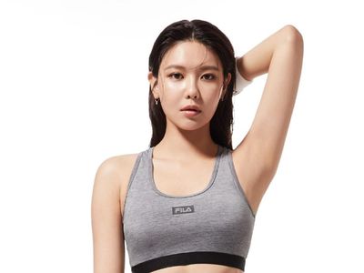 Seksinya Sooyoung SNSD dengan Rambut Basah saat Jadi Model Underwear FILA