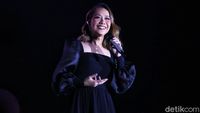 BCL Kini Tersenyum Lagi