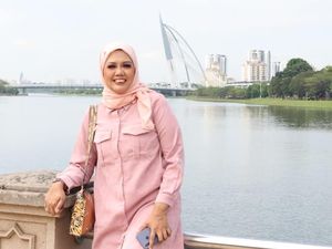 Terungkap Alasan Elly Sugigi Tinggalkan Fitria saat Bayi, Bantah Telantarkan Anak Terungkap Alasan Elly Sugigi Tinggalkan Fitria saat Bayi, Bantah Telantarkan Anak