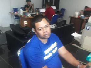 Dor! BNN Jabar Tembak Kaki Pengedar Narkoba di Rest Area Tol Japek Dor! BNN Jabar Tembak Kaki Pengedar Narkoba di Rest Area Tol Japek