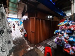 Garis Polisi Toko Emas Dirampok Pria Bersenpi di Tamansari Jakbar Dicopot