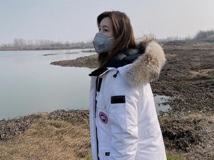 Terjebak di Wuhan Demi Pacar, Model Ini Dokumentasikan Hidupnya di Instagram