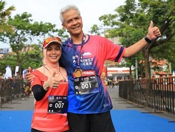 Ganjar Pranowo Pakai Baju Bojoku Galak, Ini Respons Istri