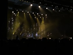 Duet Romantis Isyana-Rayhan di BNI Java Jazz Festival 2020