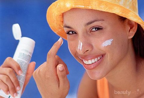 Waspada! Jangan Sampai Melakukan Kesalahan Ini Saat Memakai Sunscreen