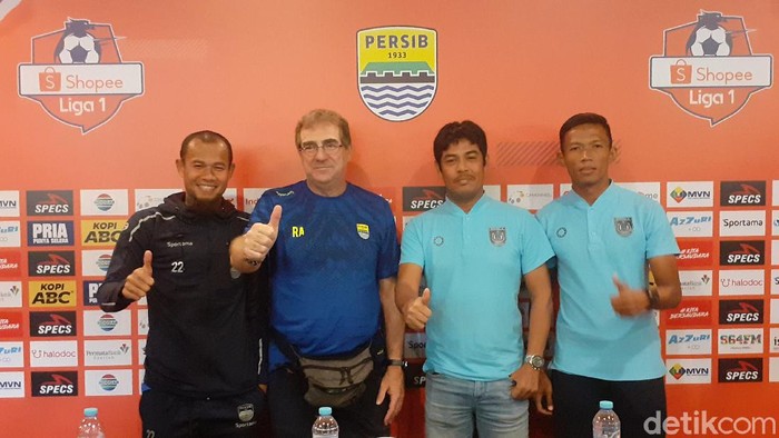 Konferensi pers Persib Bandung vs Persela Lamongan