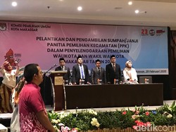 KPU Lantik 75 PPK Pilwalkot Makassar, Termuda Dara Berusia 25 Tahun