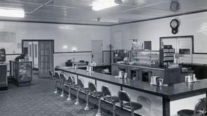 Seperti Inilah Suasana Restoran di Tahun 1900-an