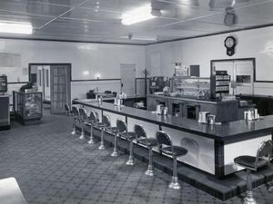 Seperti Inilah Suasana Restoran di Tahun 1900-an Seperti Inilah Suasana Restoran di Tahun 1900-an