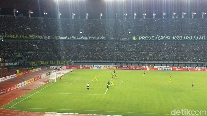 Persebaya vs Persik