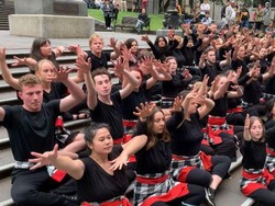 Tarian Kecak Jadi Bagian Kurikulum Pelajaran Akting dan Teater di Melbourne