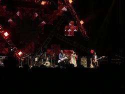 Kenakan Arm Sling, Cantika Hipnotis Pengunjung BNI Java Jazz Festival 2020