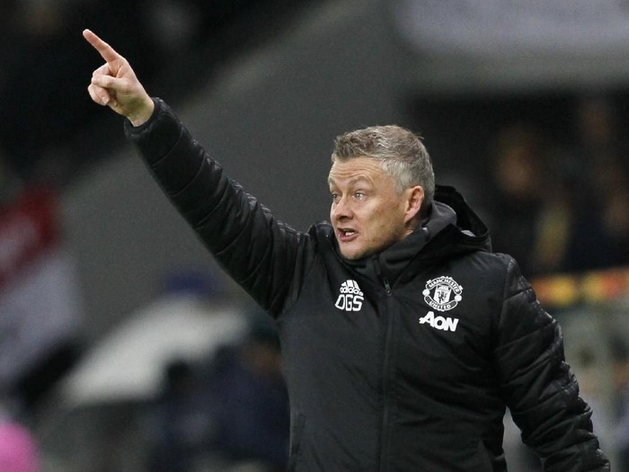 Manchester Uniteds manager Ole Gunnar Solskjaer gives instructions from the side line during the Europa League Group L soccer match between Astana and Manchester United in Astana, Kazakhstan, Thursday, Nov. 28, 2019. (AP Photo/Stas Filippov)