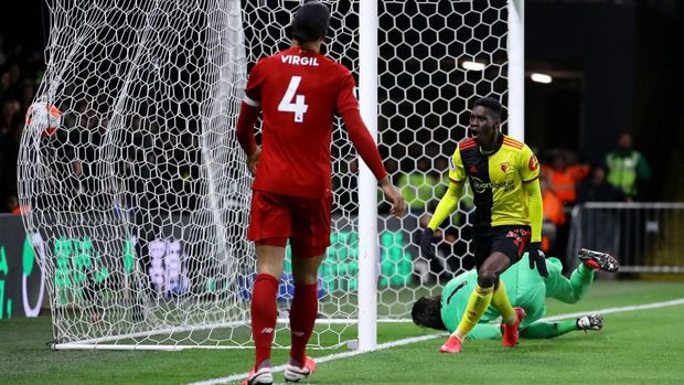 WATFORD, ENGLAND - FEBRUARY 29: Ismaila Sarr of Watford celebrates after scoring his team's first goal during the Premier League match between Watford FC and Liverpool FC at Vicarage Road on February 29, 2020 in Watford, United Kingdom. (Photo by Richard Heathcote/Getty Images)