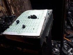 Begini Penampakan Al-Quran yang Utuh Saat Asrama Korem Ludes Terbakar