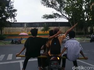 Polisi Lacak Nopol Motor yang Dinaiki Anak Muda Berlima di Medan Polisi Lacak Nopol Motor yang Dinaiki Anak Muda Berlima di Medan