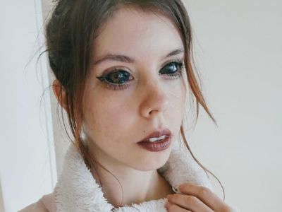 Foto: Penampilan Seram Wanita yang Mentato Matanya, Kini Berakhir Buta