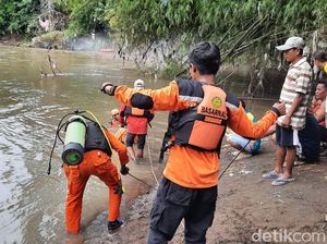 Bocah SD Ini Hanyut Saat Nunggu Temannya Berak di Sungai