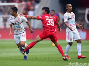 Marah-marah Usai Diganti, Sandi Sute Dihukum Persija Jakarta
