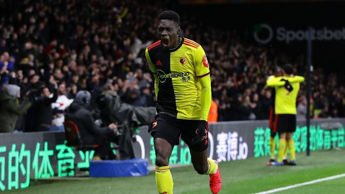 Ismaila Sarr Watford WATFORD, ENGLAND - FEBRUARY 29: Ismaila Sarr of Watford celebrates after scoring his teams first goal during the Premier League match between Watford FC and Liverpool FC at Vicarage Road on February 29, 2020 in Watford, United Kingdom. (Photo by Richard Heathcote/Getty Images)