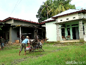 Belajar dari YouTube, Tukang Las Ini Rakit Helikopter dari Besi Rongsok Belajar dari YouTube, Tukang Las Ini Rakit Helikopter dari Besi Rongsok