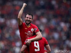 Debut Main di Muka The Jakmania: Marco Motta Sempat Gugup, Berakhir Indah