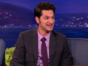 Kenalan dengan Ben Schwartz, Pengisi Suara Sonic Berdarah Yahudi Kenalan dengan Ben Schwartz, Pengisi Suara Sonic Berdarah Yahudi