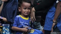 Laga pertandingan Persib Bandung kontra Persela Lamongan diketahui akan digelar Minggu (1/3) malam di Stadion Si Jalak Harupat, Kabupaten Bandung.