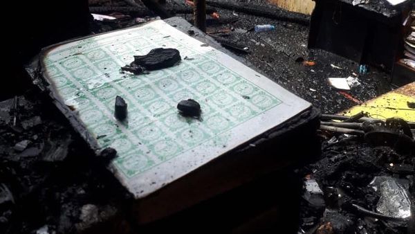 Penampakan Al-Quran yang Tetap Utuh Saat Asrama Korem Ludes Terbakar