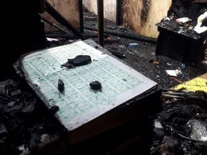 Penampakan Al-Quran yang Tetap Utuh Saat Asrama Korem Ludes Terbakar