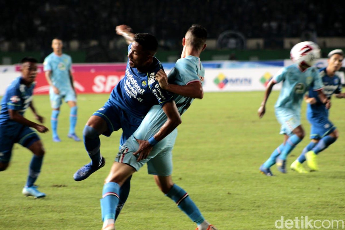 Persib Vs Persela: Maung Bandung Hantam Joko Tingkir 3-0 (Rifkianto Nugroho/detiksport)