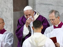 Paus Fransiskus Dilaporkan Sakit Ringan, Sejumlah Jadwal Dibatalkan