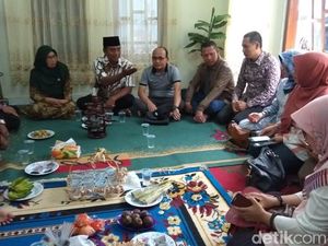 Seorang Mahasiswa Unesa Masih Tertahan di Wuhan, Ini Upaya Kampus