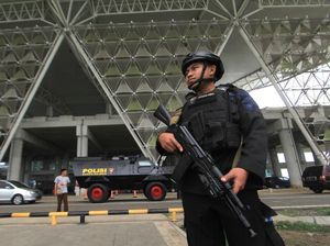 Ketatnya Pengamanan Saat WNI ABK Diamond Princess Tiba di Bandara Kertajati Ketatnya Pengamanan Saat WNI ABK Diamond Princess Tiba di Bandara Kertajati