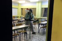 Sekolah Diliburkan karena Corona, Jangan Tergiur Ajak Anak Liburan Meski Tiket Murah