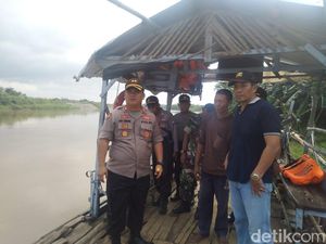 4 Orang Hilang Saat Perahu Terbalik di Sungai Brantas, Salah Satunya TNI 4 Orang Hilang Saat Perahu Terbalik di Sungai Brantas, Salah Satunya TNI
